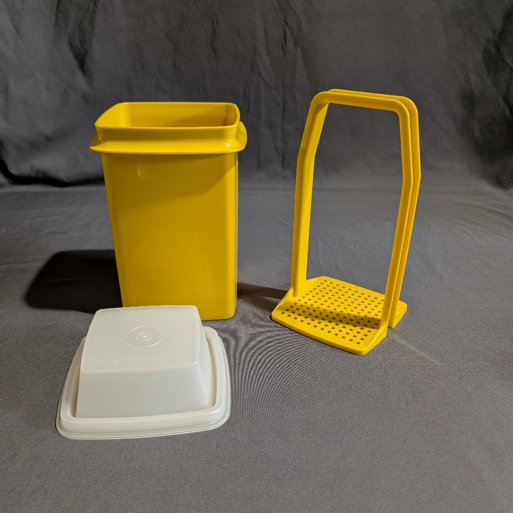 Vtg Tupperware Pick A Deli Pickle Keeper Container